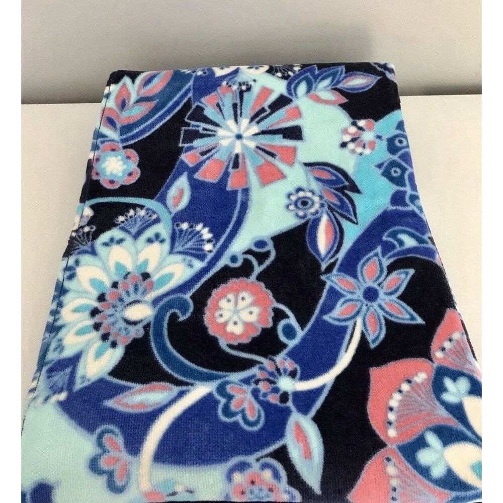 Vera Bradley Beach Towel Lotus Flower Floral Print NEW WITH TAGS Oversized - Picture 2 of 2